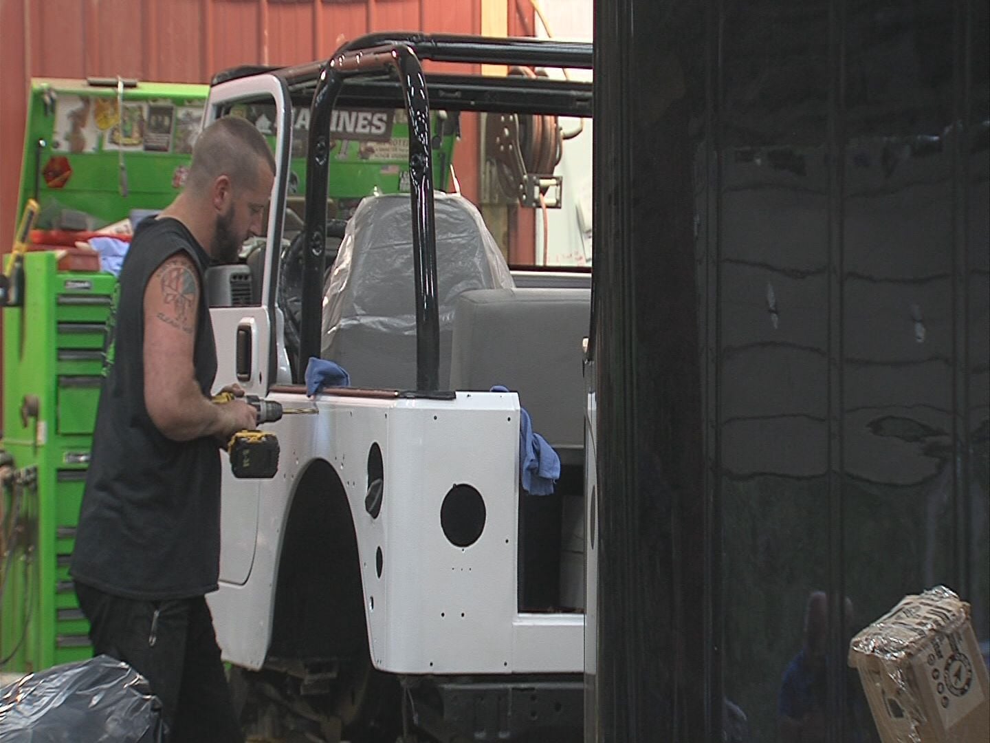 A wish come true: A local custom Jeep shop is working to give a 16-year-old her dream ride as part of a Make-A-Wish project - Vimarsana News