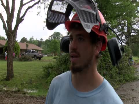 Volunteers help with storm cleanup - Vimarsana News