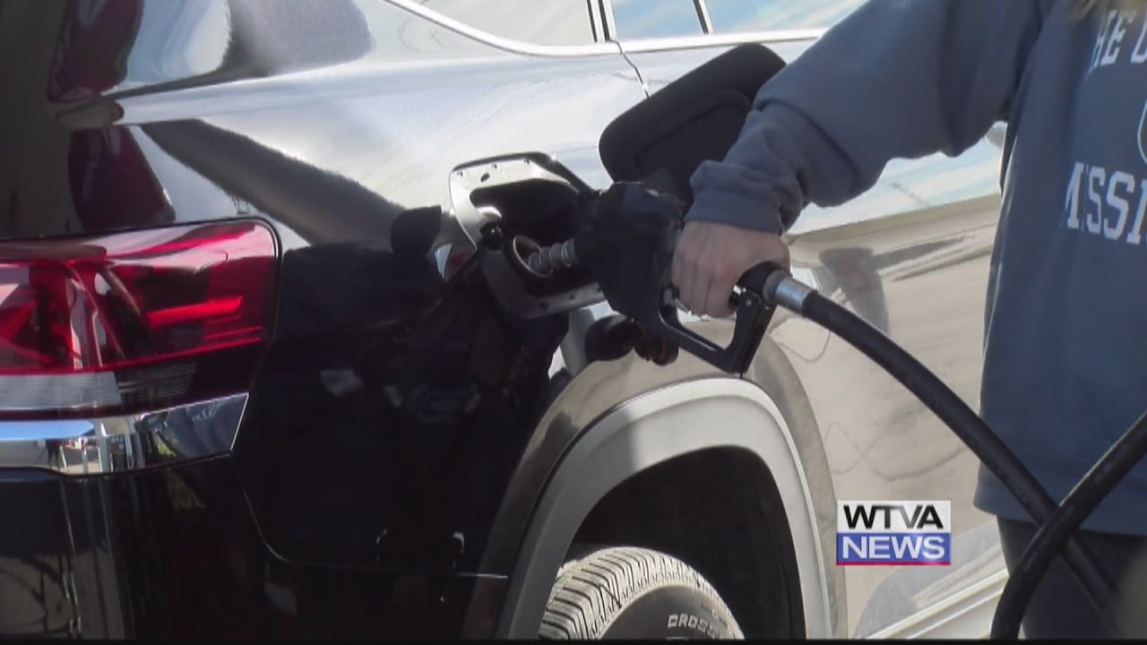 Reaction: Gas prices high for Thanksgiving travel - Vimarsana News